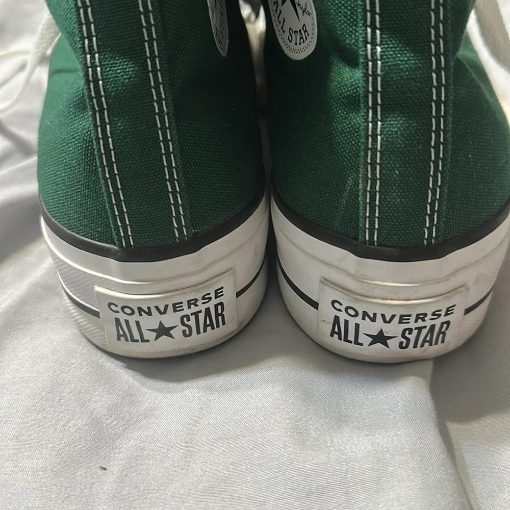 Used - Picture 2 of 3